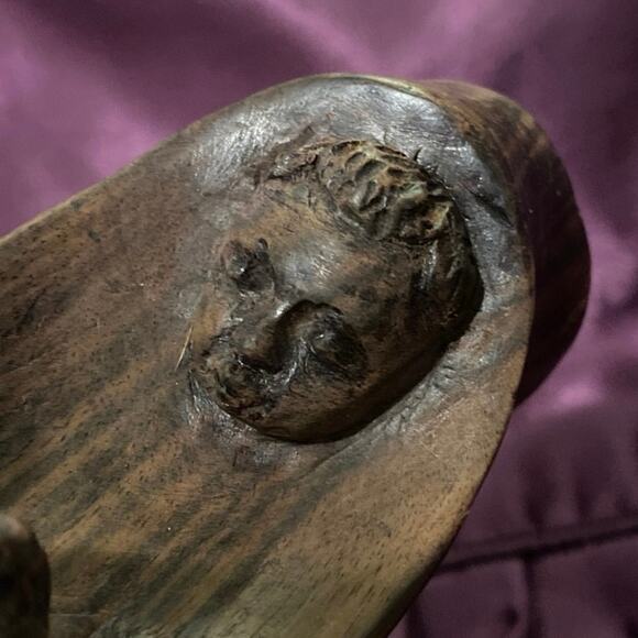 Blessed Virgin Mother Mary Baby Jesus VINTAGE Hand Carved Wood Sculpture 5" - Picture 6 of 10